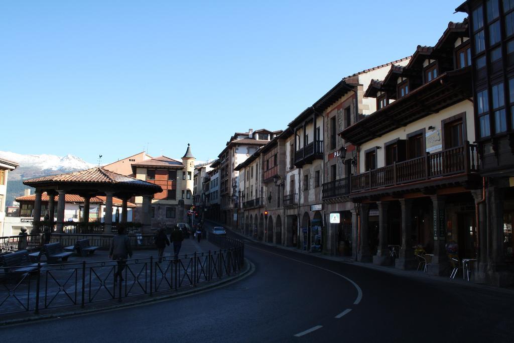 Hotel Hosteria La Antigua Potes Exterior foto